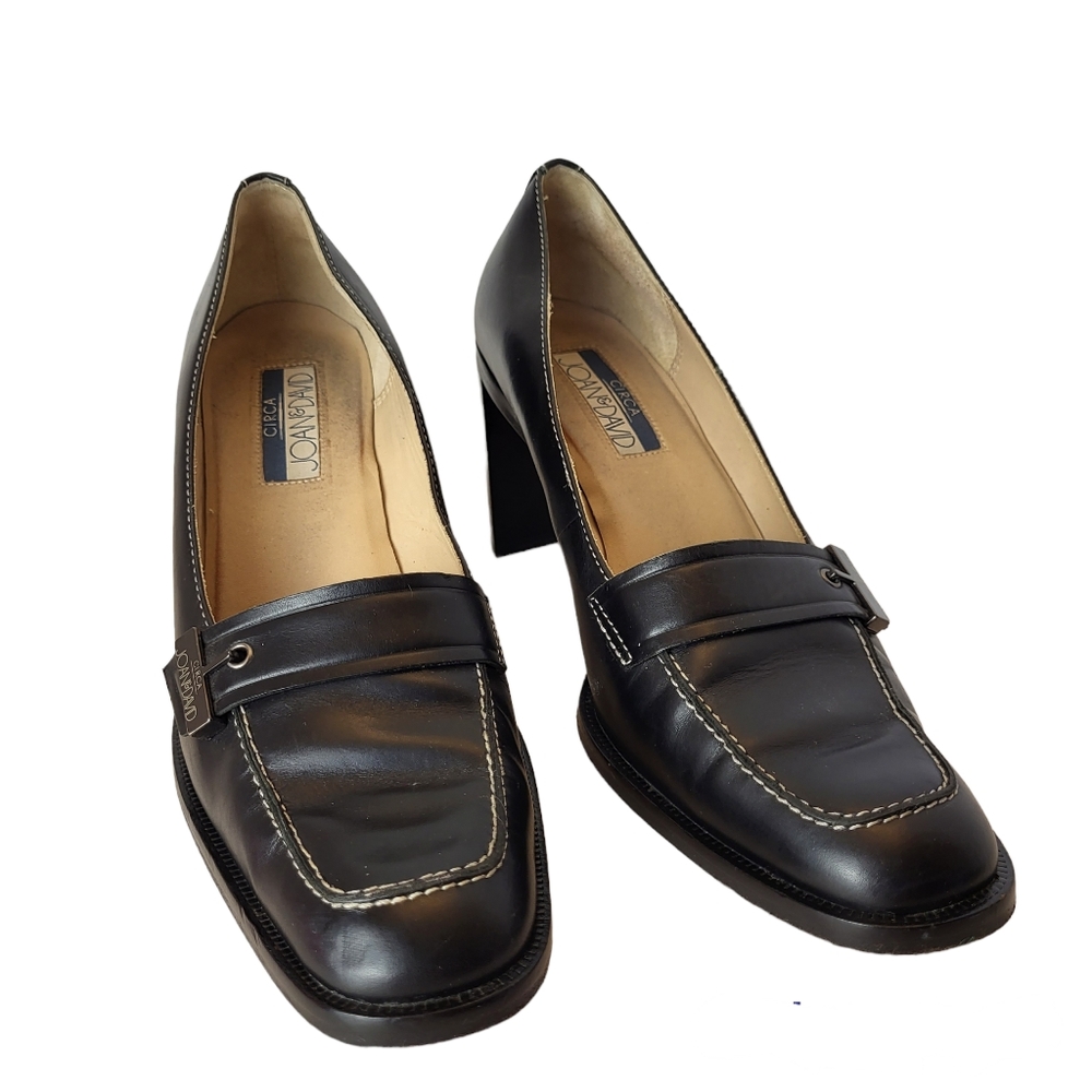 Circa Joan&David black leather white stitching heeled loafer size 9M